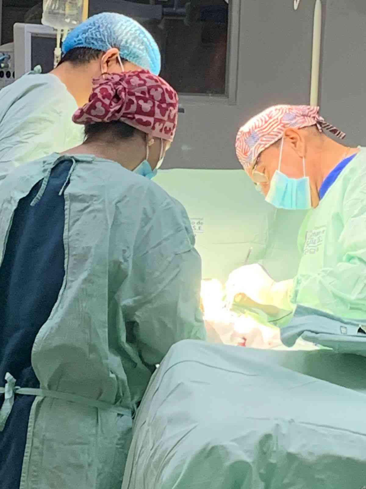 Lee más sobre el artículo El Futuro de la Cirugía Urológica en Colombia: Innovación y Compasión